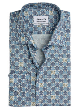 La chemise design géométrique, coupe semi ajustée, en coton popeline fin