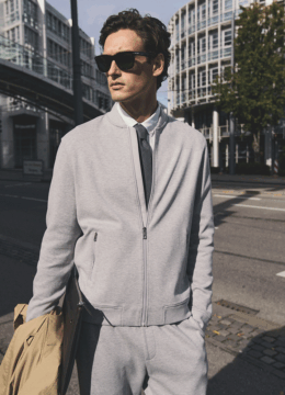 Le cardigan exclusif et épuré, ultra doux en tricot pur coton, gris